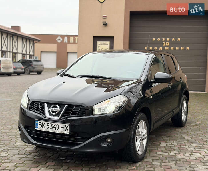 Внедорожник / Кроссовер Nissan Qashqai 2010 в Ровно