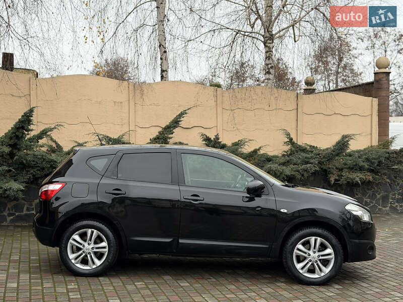 Внедорожник / Кроссовер Nissan Qashqai 2010 в Ровно