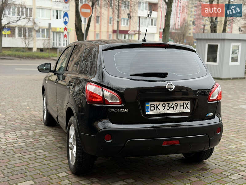 Внедорожник / Кроссовер Nissan Qashqai 2010 в Ровно