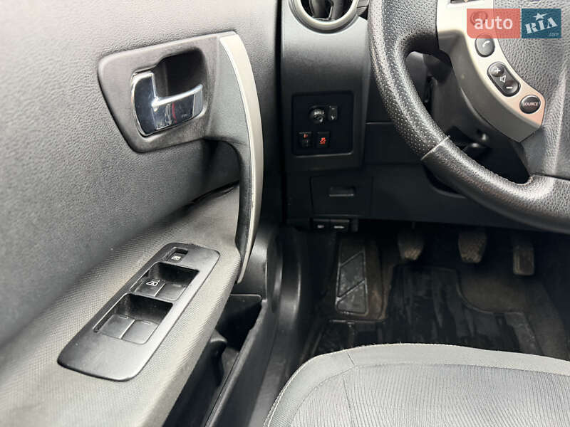 Внедорожник / Кроссовер Nissan Qashqai 2010 в Ровно