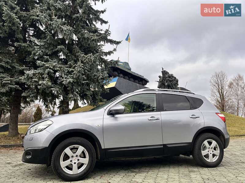 Внедорожник / Кроссовер Nissan Qashqai 2013 в Дубно