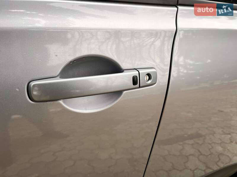 Внедорожник / Кроссовер Nissan Qashqai 2013 в Дубно