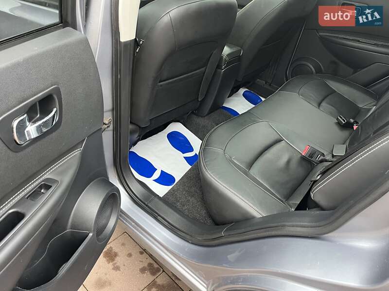 Внедорожник / Кроссовер Nissan Qashqai 2013 в Дубно