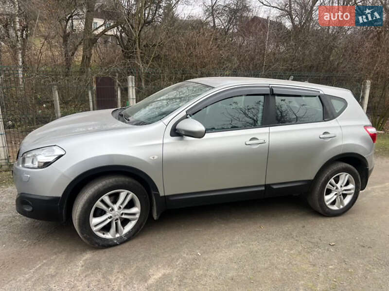 Внедорожник / Кроссовер Nissan Qashqai 2011 в Звягеле фото 2 Внедорожник / Кроссовер Nissan Qashqai 2011 в Звягеле