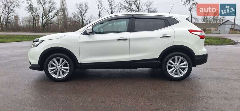 Внедорожник / Кроссовер Nissan Qashqai 2015 в Новоархангельске фото 4 Внедорожник / Кроссовер Nissan Qashqai 2015 в Новоархангельске