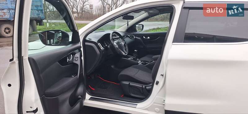 Внедорожник / Кроссовер Nissan Qashqai 2015 в Новоархангельске фото 9 Внедорожник / Кроссовер Nissan Qashqai 2015 в Новоархангельске