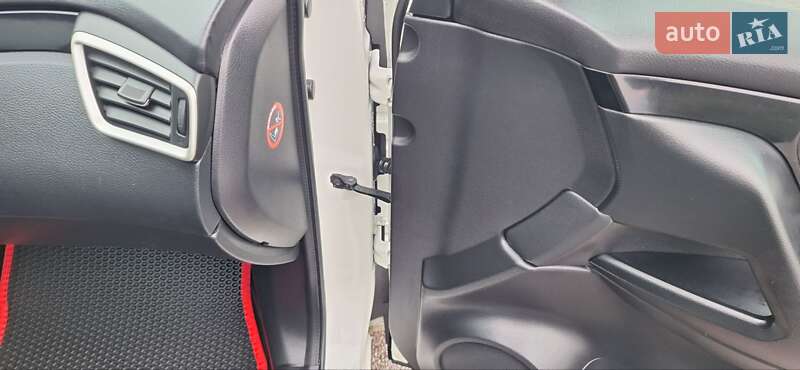 Внедорожник / Кроссовер Nissan Qashqai 2015 в Новоархангельске фото 97 Внедорожник / Кроссовер Nissan Qashqai 2015 в Новоархангельске