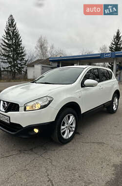 Внедорожник / Кроссовер Nissan Qashqai 2010 в Кицмани