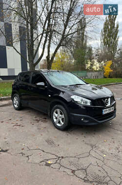 Позашляховик / Кросовер Nissan Qashqai 2010 в Житомирі
