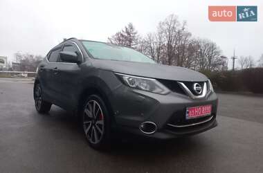 Позашляховик / Кросовер Nissan Qashqai 2015 в Тернополі