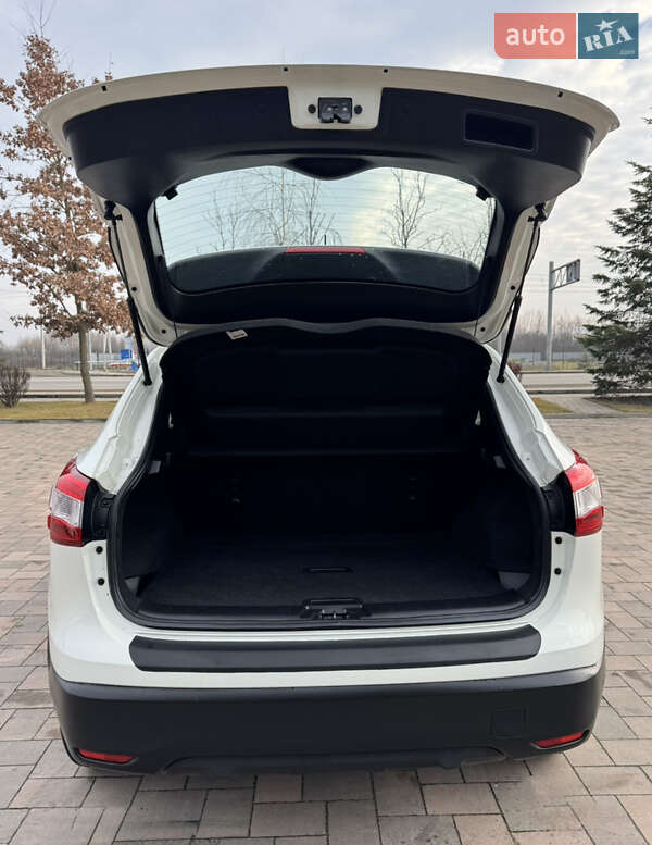 Внедорожник / Кроссовер Nissan Qashqai 2015 в Ивано-Франковске фото 26 Внедорожник / Кроссовер Nissan Qashqai 2015 в Ивано-Франковске