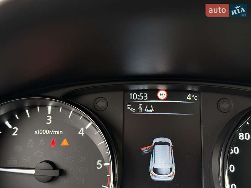 Позашляховик / Кросовер Nissan Qashqai 2015 в Стрию