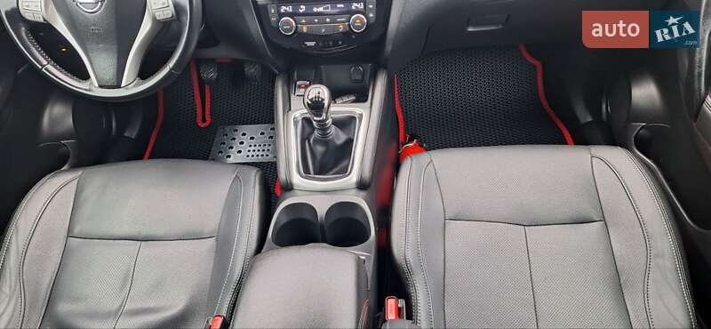 Позашляховик / Кросовер Nissan Qashqai 2016 в Новоархангельську