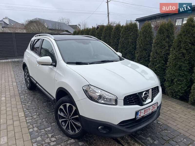 Внедорожник / Кроссовер Nissan Qashqai 2012 в Стрые