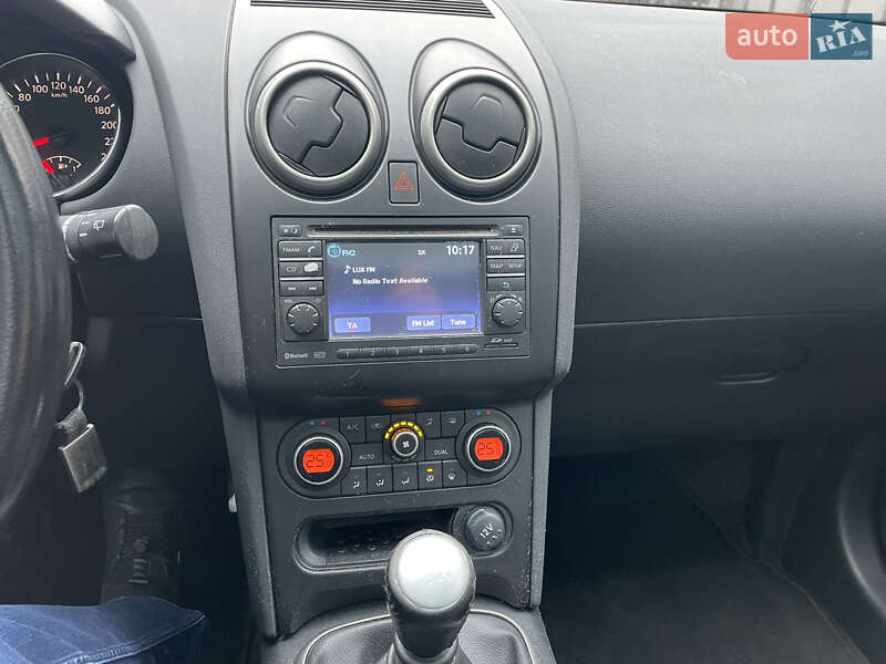 Внедорожник / Кроссовер Nissan Qashqai 2010 в Ивано-Франковске