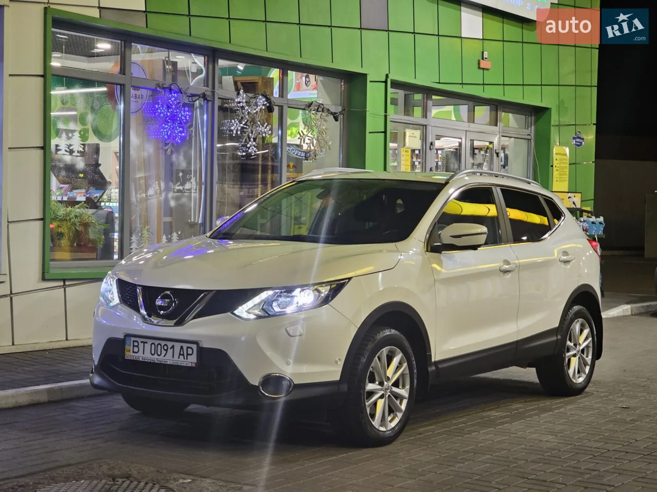 1 власник, максимальна комплектація, щойно після ТО, повна історія ТО.
Колір - біла перлина.
Офіційне авто, куплене у офіційного дилера.
Є сервісна книга з усіма відмітками + акти виконаних робіт.
1 т.км тому пройдене ТО у офіційного дилера.
В комплектації:
- повний привід
- камери 360
- парктроніки передні і задні
- сліпі зони
- утримання в смузі
- безключовий доступ
- шкіра з перфорацією
- електропривід сидіння водія
- навігація
- круїз
- датчики світла і дощу
- підігрів сидінь
- підігрів лобового скла
Свіжа гума, свіжий акумулятор, сигналізація.
Можливі будь-які перевірки.
Розгляну обмін.
Оплата в будь-якій валюті в т.ч. і в крипті.
Реєстрація через Сервісний Центр МВС або через Дію.