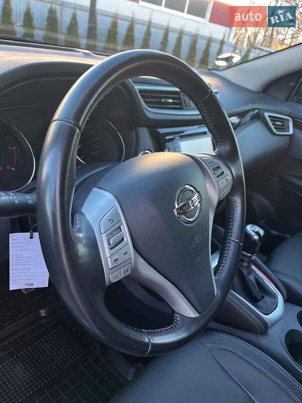 Внедорожник / Кроссовер Nissan Qashqai 2016 в Луцке