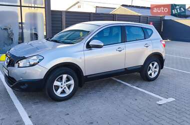 Позашляховик / Кросовер Nissan Qashqai 2012 в Виноградові