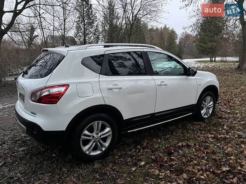 Внедорожник / Кроссовер Nissan Qashqai 2010 в Корце