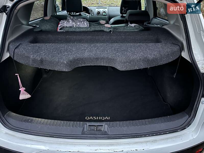 Внедорожник / Кроссовер Nissan Qashqai 2010 в Корце