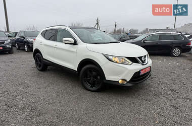 Позашляховик / Кросовер Nissan Qashqai 2015 в Рівному