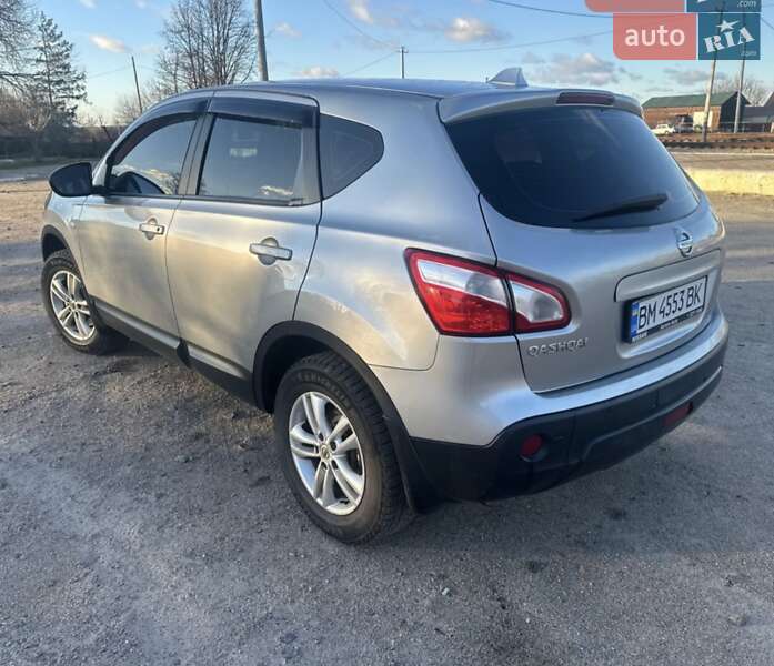 Позашляховик / Кросовер Nissan Qashqai 2011 в Охтирці