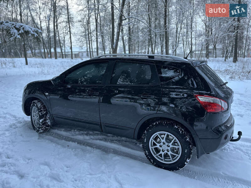 Внедорожник / Кроссовер Nissan Qashqai 2013 в Глухове