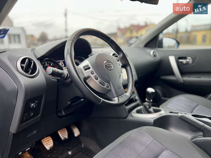 Позашляховик / Кросовер Nissan Qashqai 2013 в Дубні