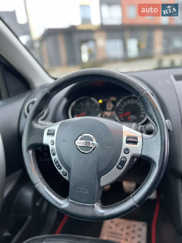 Внедорожник / Кроссовер Nissan Qashqai 2010 в Луцке