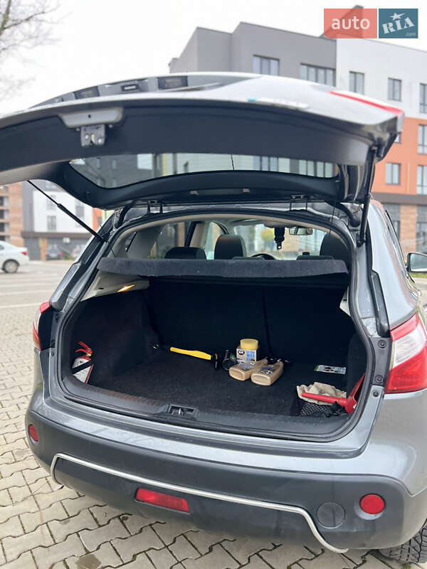 Внедорожник / Кроссовер Nissan Qashqai 2010 в Луцке