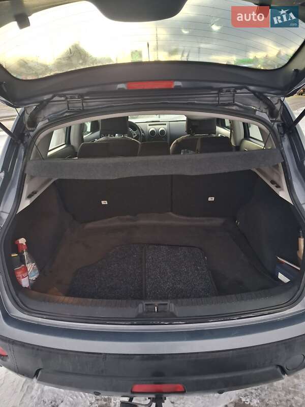 Внедорожник / Кроссовер Nissan Qashqai 2008 в Черновцах