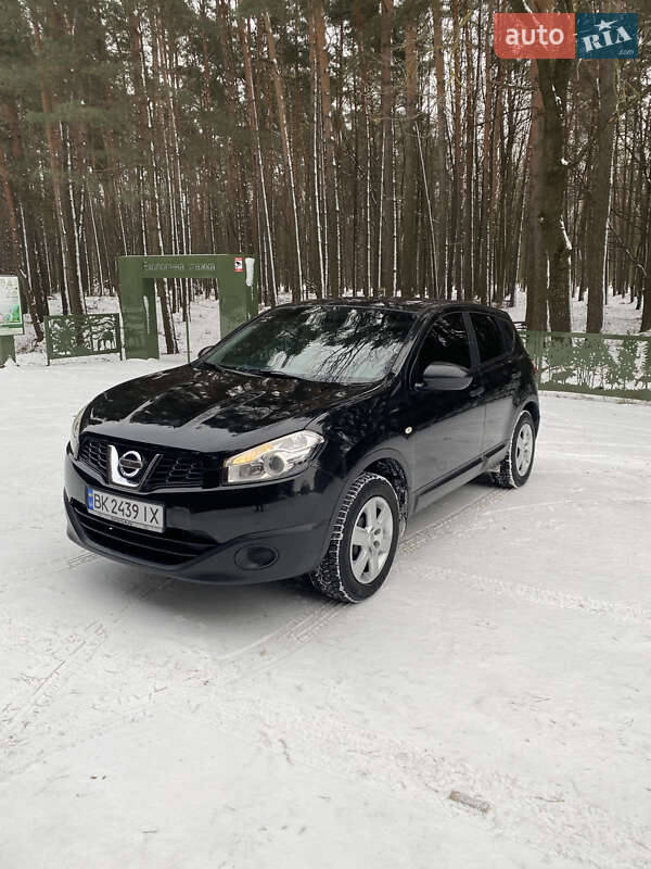 Внедорожник / Кроссовер Nissan Qashqai 2010 в Дубно