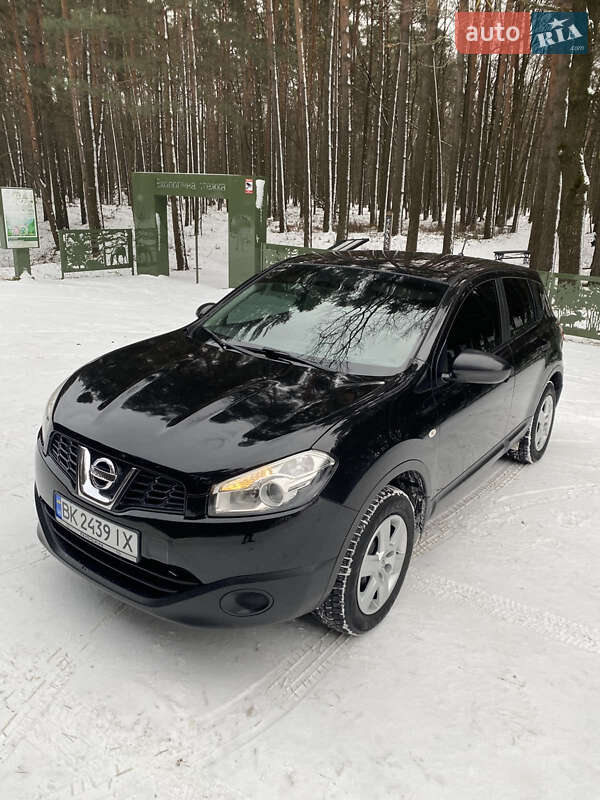 Внедорожник / Кроссовер Nissan Qashqai 2010 в Дубно