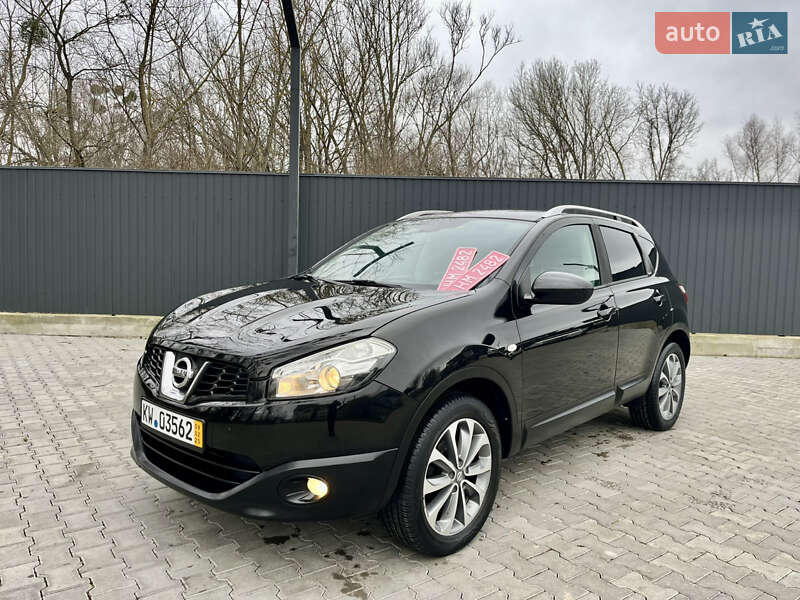 Внедорожник / Кроссовер Nissan Qashqai 2011 в Черновцах