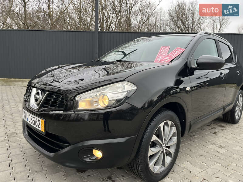 Внедорожник / Кроссовер Nissan Qashqai 2011 в Черновцах