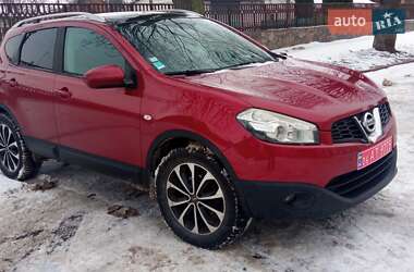 Позашляховик / Кросовер Nissan Qashqai 2010 в Звягелі
