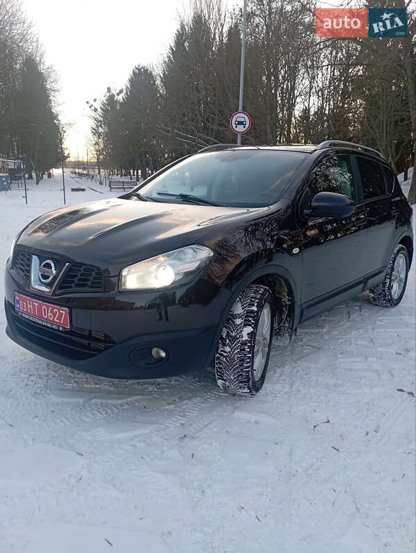 Внедорожник / Кроссовер Nissan Qashqai 2010 в Млинове