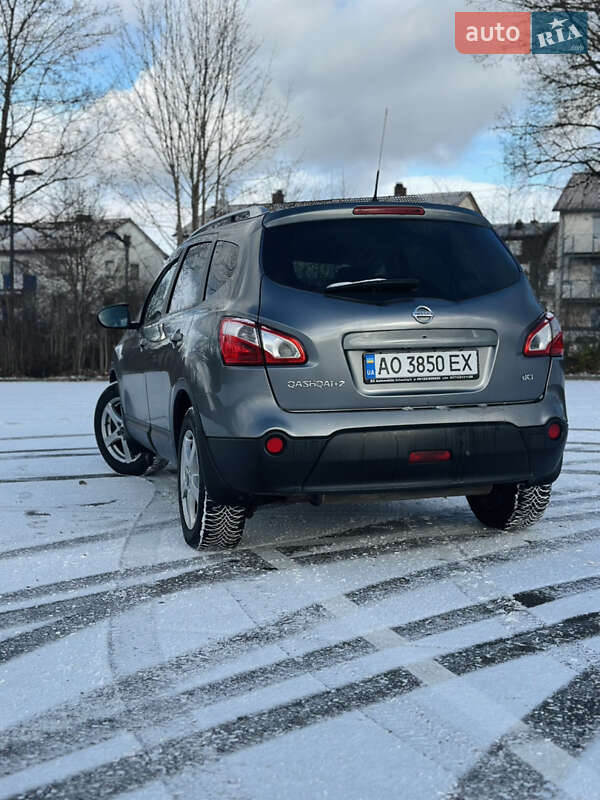Внедорожник / Кроссовер Nissan Qashqai 2010 в Сваляве