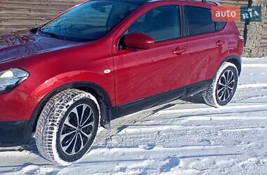Позашляховик / Кросовер Nissan Qashqai 2010 в Звягелі