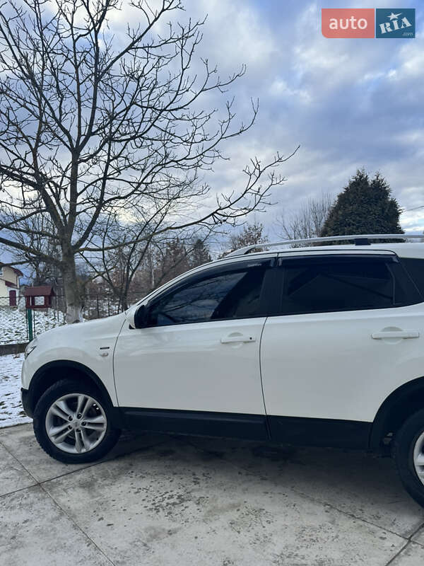 Внедорожник / Кроссовер Nissan Qashqai 2011 в Стрые