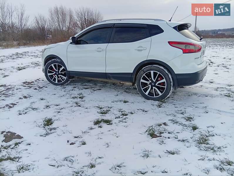 Внедорожник / Кроссовер Nissan Qashqai 2014 в Жовкве
