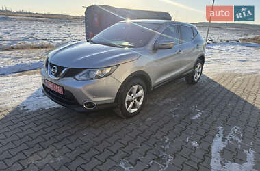 Внедорожник / Кроссовер Nissan Qashqai 2015 в Луцке