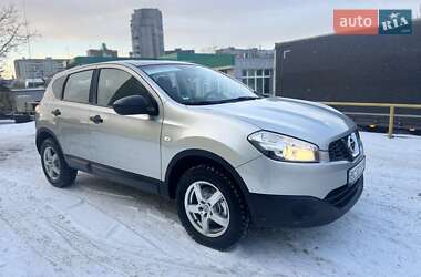 Позашляховик / Кросовер Nissan Qashqai 2011 в Львові