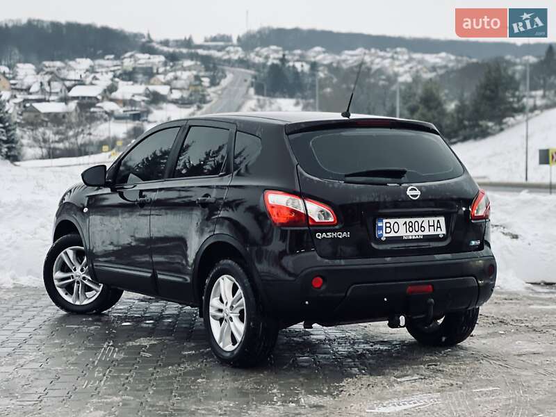 Внедорожник / Кроссовер Nissan Qashqai 2011 в Тернополе