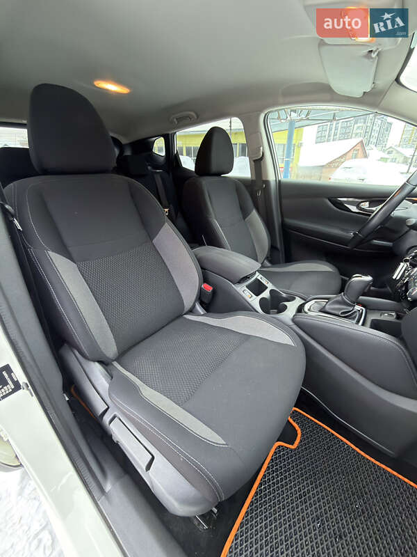 Внедорожник / Кроссовер Nissan Qashqai 2020 в Ивано-Франковске