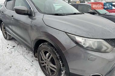 Внедорожник / Кроссовер Nissan Qashqai 2014 в Киеве