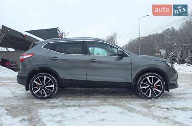 Внедорожник / Кроссовер Nissan Qashqai 2015 в Тернополе