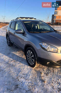 Позашляховик / Кросовер Nissan Qashqai 2011 в Луцьку