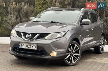 Внедорожник / Кроссовер Nissan Qashqai 2015 в Самборе