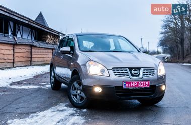 Позашляховик / Кросовер Nissan Qashqai 2010 в Умані
